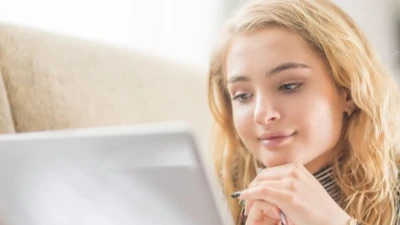 Øv dig før din digitale teoriprøve på Færdselsstyrelsens website